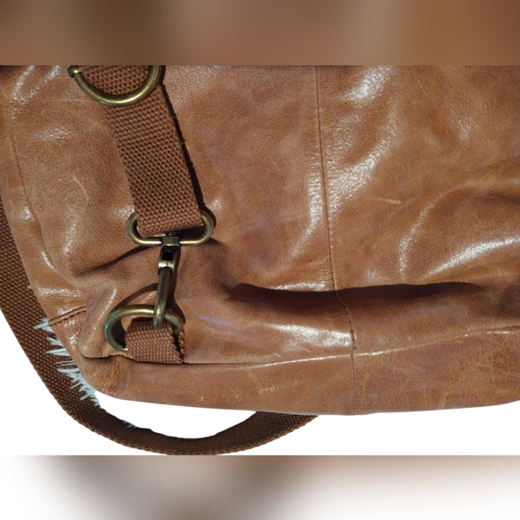The sak Brown leather backpack. Defect . Please see picture. - Picture 6 of 10